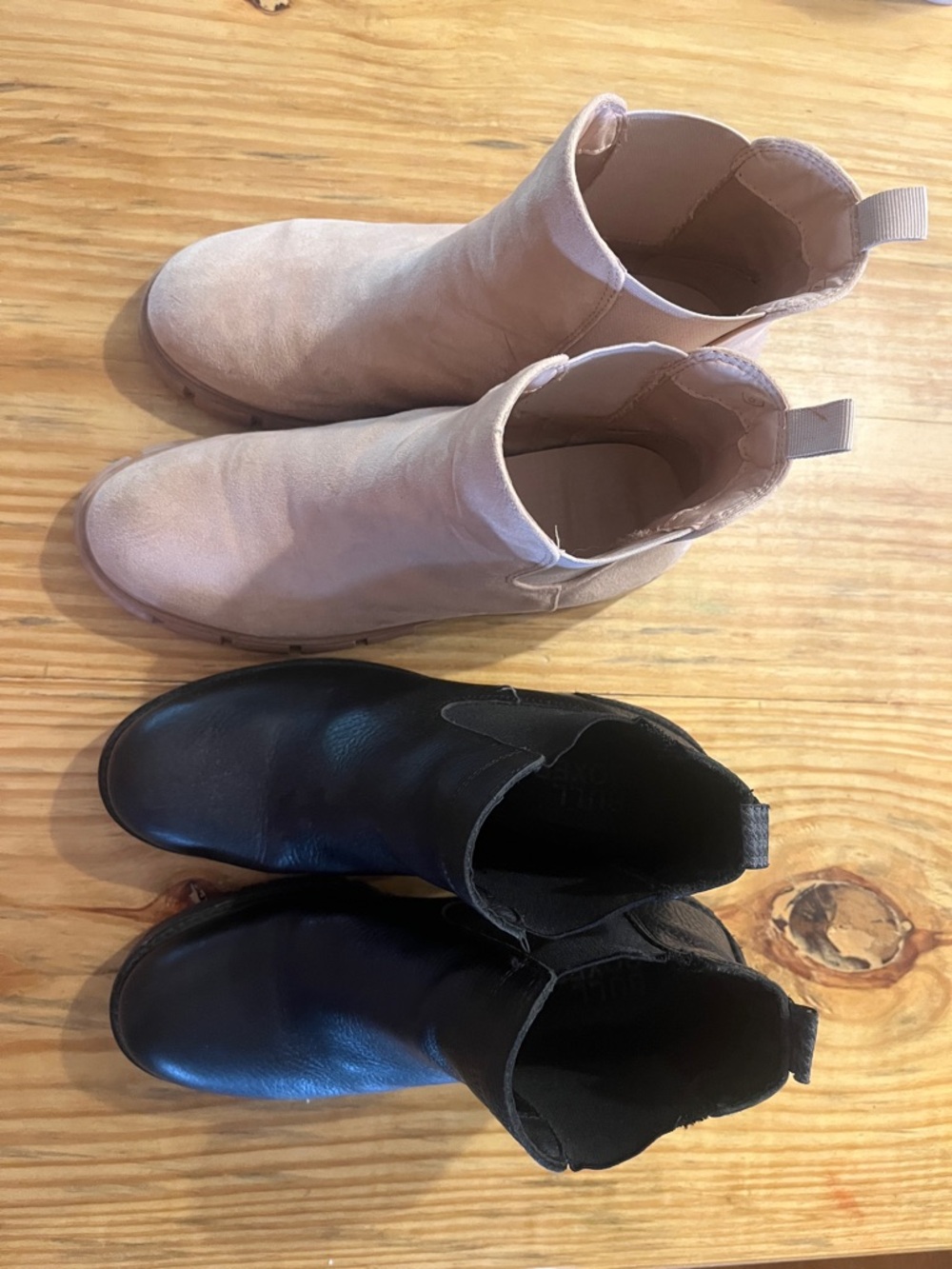 Chelsea Boots in Pink and Black - Classic Slip-On Style size 8